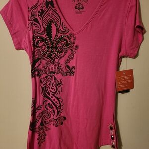 Dereon Pink V-Neck Graphic Tee